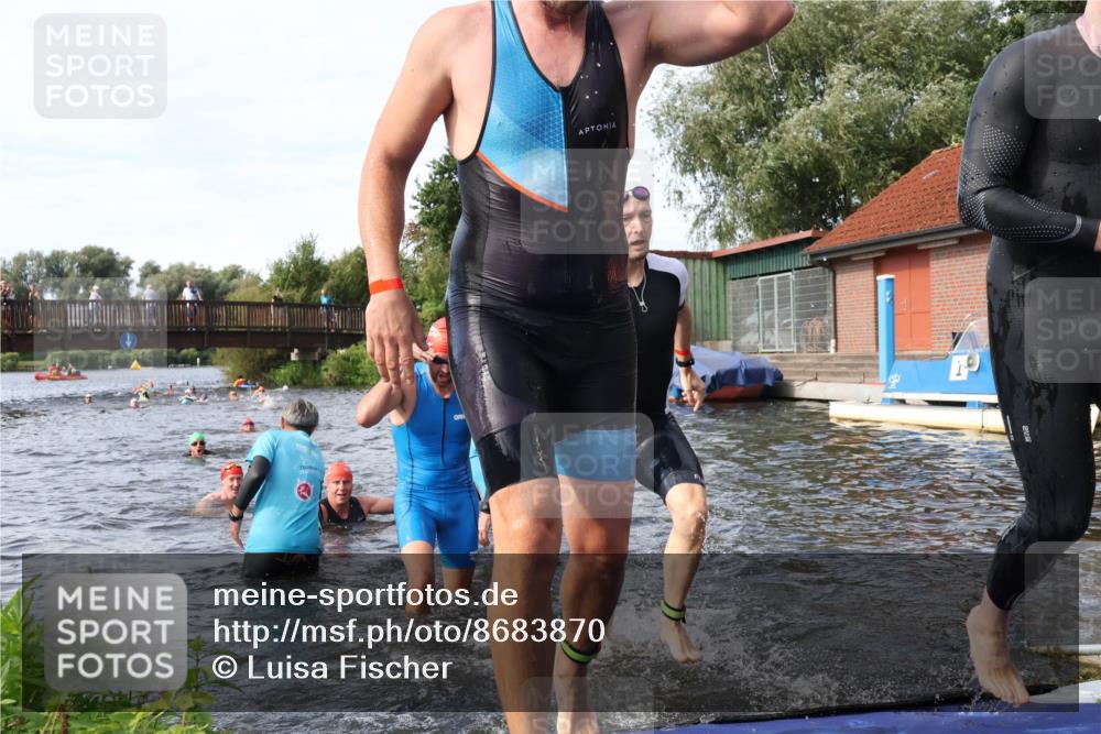 31.08.2025 - Elbe Triathlon Hamburg Luisa Fischer http://msf.ph/oto/8683870 31.08.2025 10:20:53 Schwimmen 1147, 1174, 1225, 1227, 1234, 1241 meine-sportfotos.de