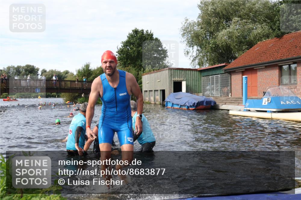 31.08.2025 - Elbe Triathlon Hamburg Luisa Fischer http://msf.ph/oto/8683877 31.08.2025 10:20:54 Schwimmen 1147, 1174, 1225, 1227, 1241 meine-sportfotos.de