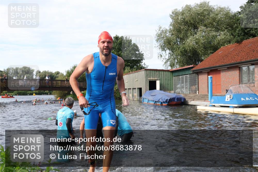 31.08.2025 - Elbe Triathlon Hamburg Luisa Fischer http://msf.ph/oto/8683878 31.08.2025 10:20:55 Schwimmen 1147, 1174, 1225, 1227, 1241, 1245 meine-sportfotos.de