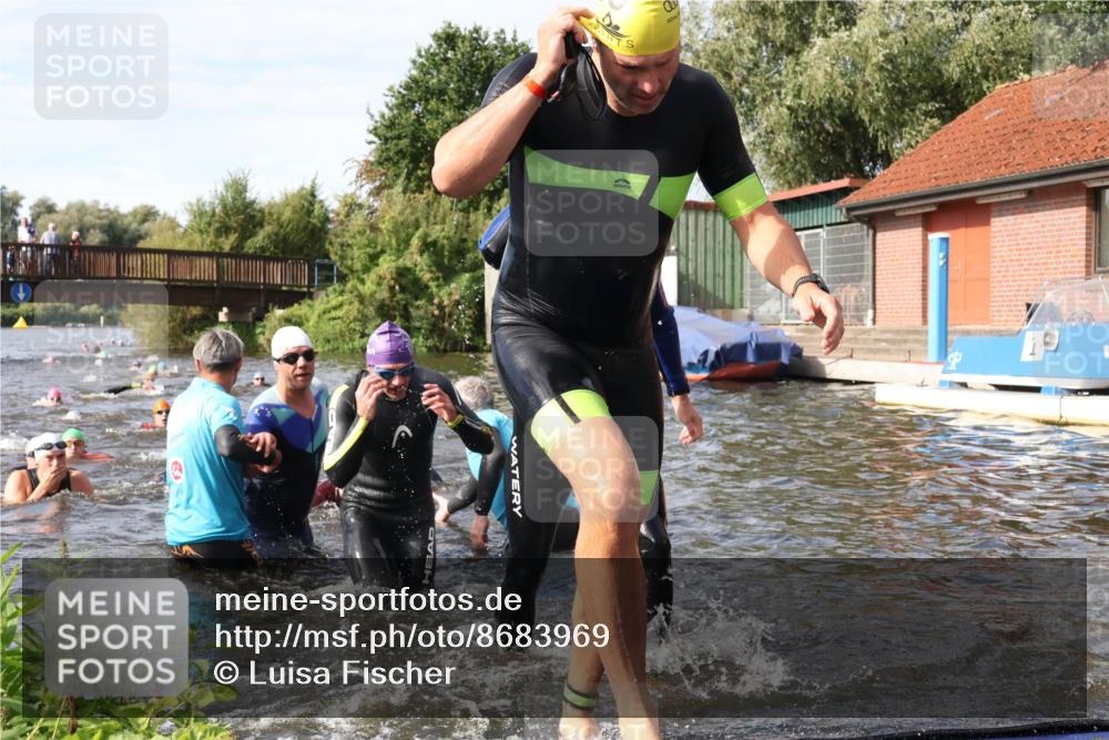 31.08.2025 - Elbe Triathlon Hamburg Luisa Fischer http://msf.ph/oto/8683969 31.08.2025 10:21:37 Schwimmen 1112, 1114, 1139, 1169, 1195, 1204, 1205, 1213, 1223, 1238, 1240 meine-sportfotos.de