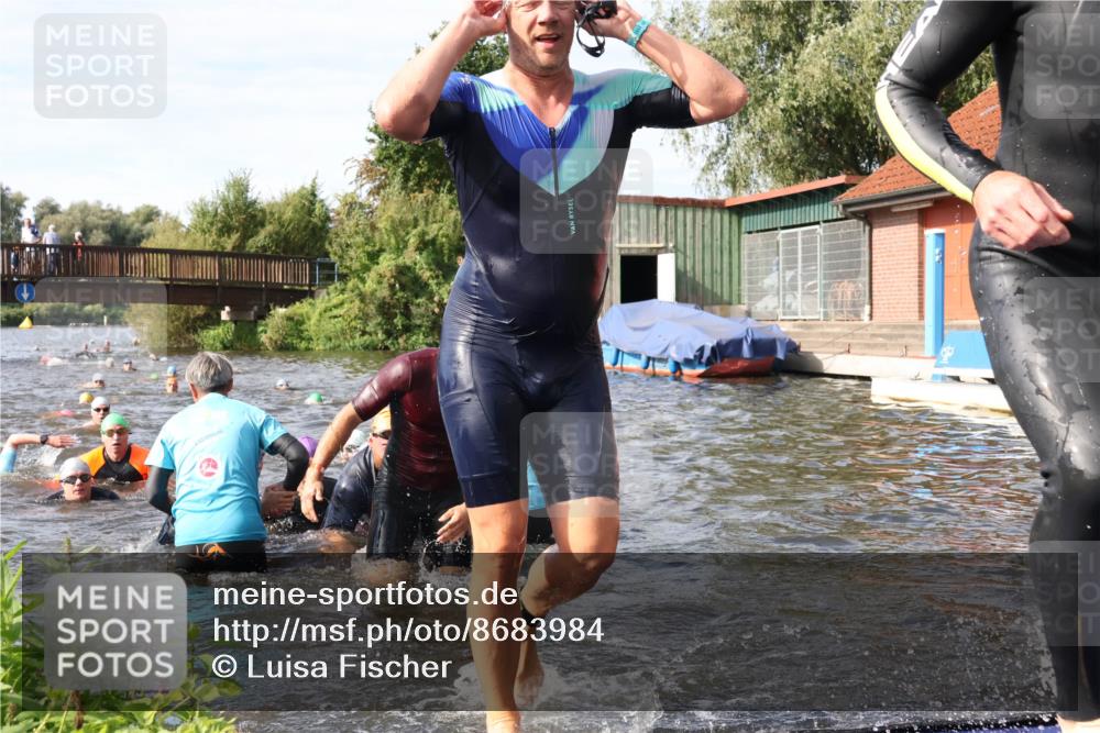 31.08.2025 - Elbe Triathlon Hamburg Luisa Fischer http://msf.ph/oto/8683984 31.08.2025 10:21:40 Schwimmen 1114, 1139, 1157, 1176, 1195, 1204, 1205, 1213, 1223, 1238, 1240 meine-sportfotos.de