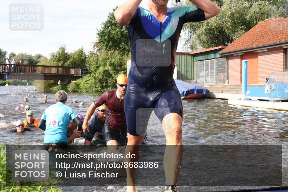 31.08.2025 - Elbe Triathlon Hamburg Luisa Fischer http://msf.ph/oto/8683986 31.08.2025 10:21:41 Schwimmen 1114, 1139, 1157, 1176, 1195, 1204, 1205, 1213, 1223, 1238, 1240 meine-sportfotos.de