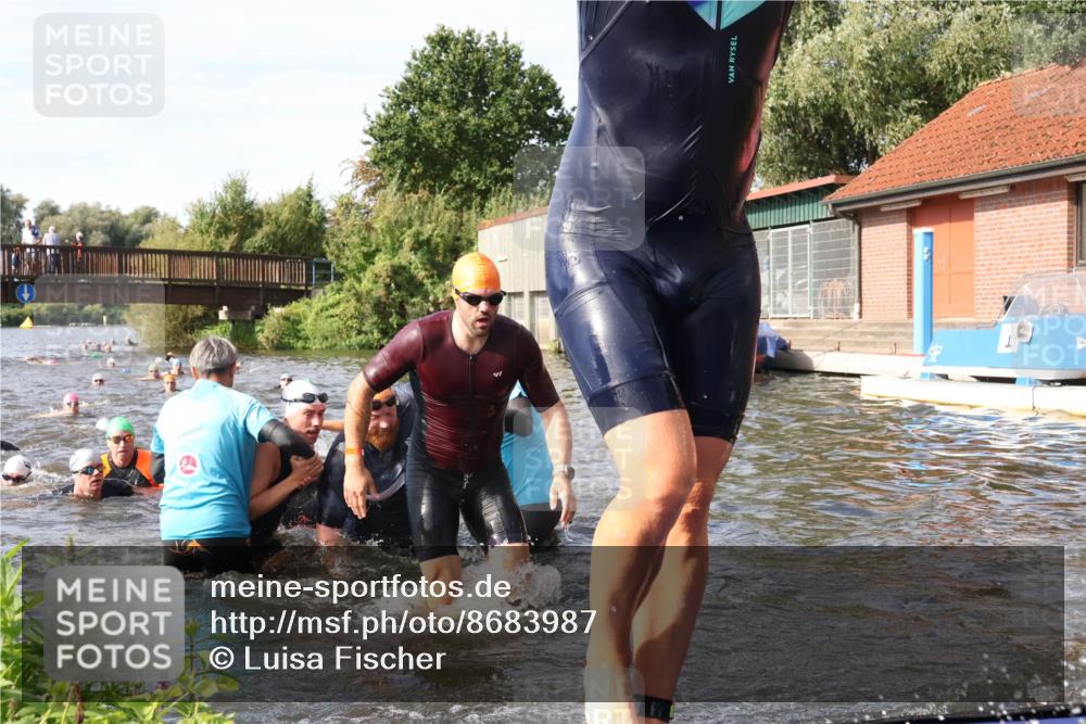 31.08.2025 - Elbe Triathlon Hamburg Luisa Fischer http://msf.ph/oto/8683987 31.08.2025 10:21:41 Schwimmen 1114, 1139, 1157, 1176, 1195, 1204, 1205, 1213, 1223, 1238, 1240 meine-sportfotos.de