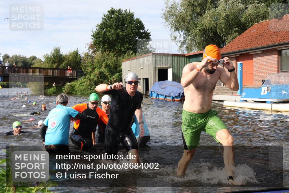 31.08.2025 - Elbe Triathlon Hamburg Luisa Fischer http://msf.ph/oto/8684002 31.08.2025 10:21:47 Schwimmen 1114, 1134, 1139, 1144, 1157, 1168, 1176, 1177, 1204, 1240, 1244 meine-sportfotos.de