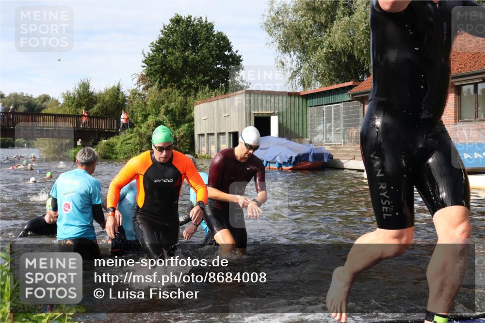 31.08.2025 - Elbe Triathlon Hamburg Luisa Fischer http://msf.ph/oto/8684008 31.08.2025 10:21:49 Schwimmen 1114, 1134, 1144, 1157, 1168, 1176, 1177, 1204, 1229, 1240, 1244 meine-sportfotos.de