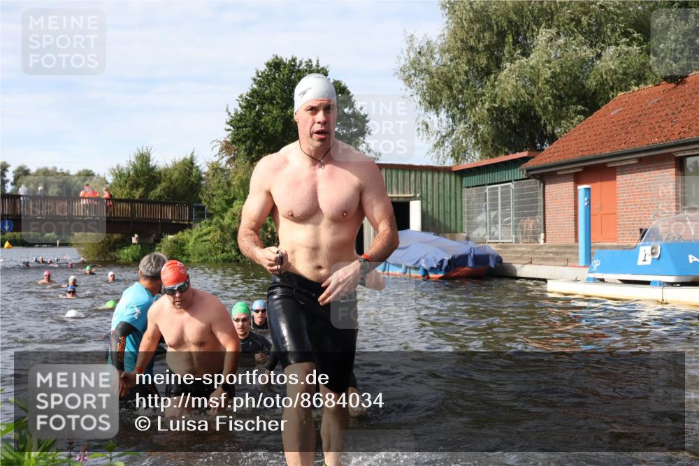 31.08.2025 - Elbe Triathlon Hamburg Luisa Fischer http://msf.ph/oto/8684034 31.08.2025 10:21:57 Schwimmen 1119, 1134, 1156, 1168, 1177, 1186, 1217, 1229 meine-sportfotos.de