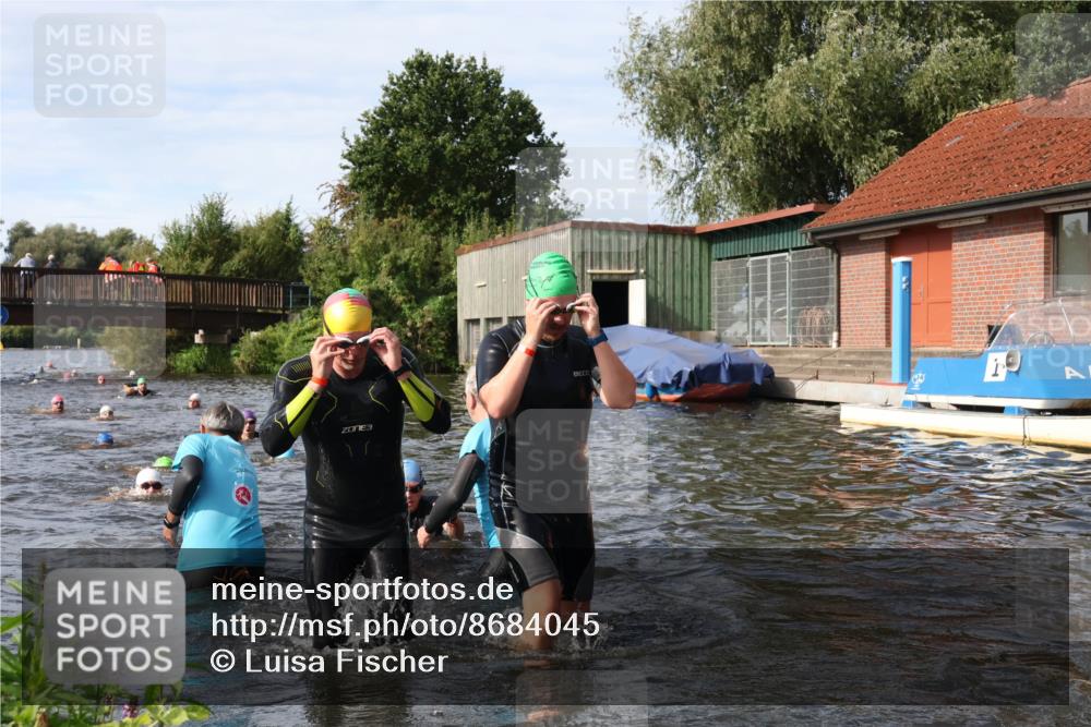 31.08.2025 - Elbe Triathlon Hamburg Luisa Fischer http://msf.ph/oto/8684045 31.08.2025 10:22:02 Schwimmen 1119, 1156, 1167, 1186, 1217, 1221, 1229, 1243 meine-sportfotos.de