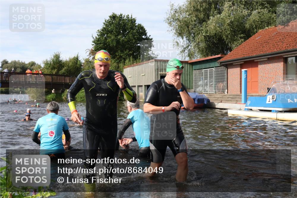 31.08.2025 - Elbe Triathlon Hamburg Luisa Fischer http://msf.ph/oto/8684049 31.08.2025 10:22:03 Schwimmen 1119, 1156, 1167, 1186, 1217, 1221, 1229, 1243 meine-sportfotos.de
