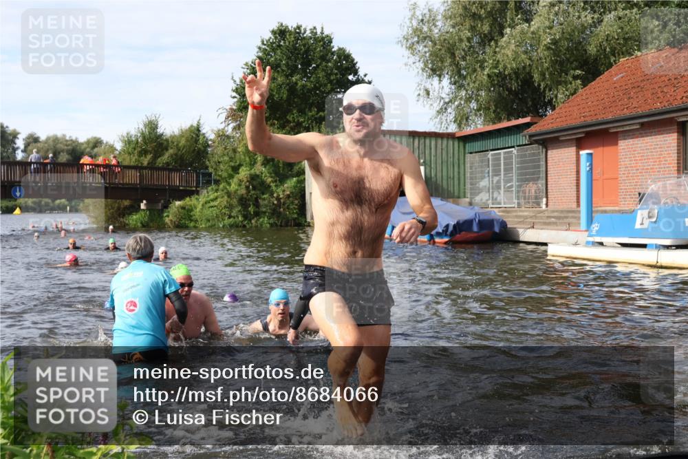 31.08.2025 - Elbe Triathlon Hamburg Luisa Fischer http://msf.ph/oto/8684066 31.08.2025 10:22:10 Schwimmen 1150, 1156, 1167, 1221, 1228, 1231, 1243 meine-sportfotos.de
