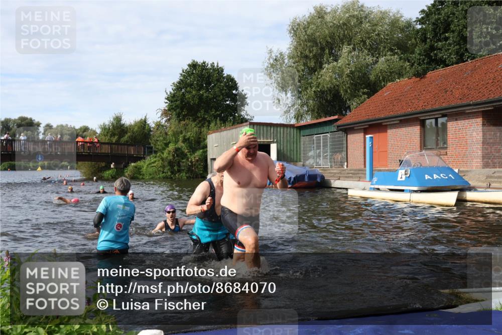 31.08.2025 - Elbe Triathlon Hamburg Luisa Fischer http://msf.ph/oto/8684070 31.08.2025 10:22:13 Schwimmen 1150, 1167, 1221, 1228, 1231, 1235 meine-sportfotos.de