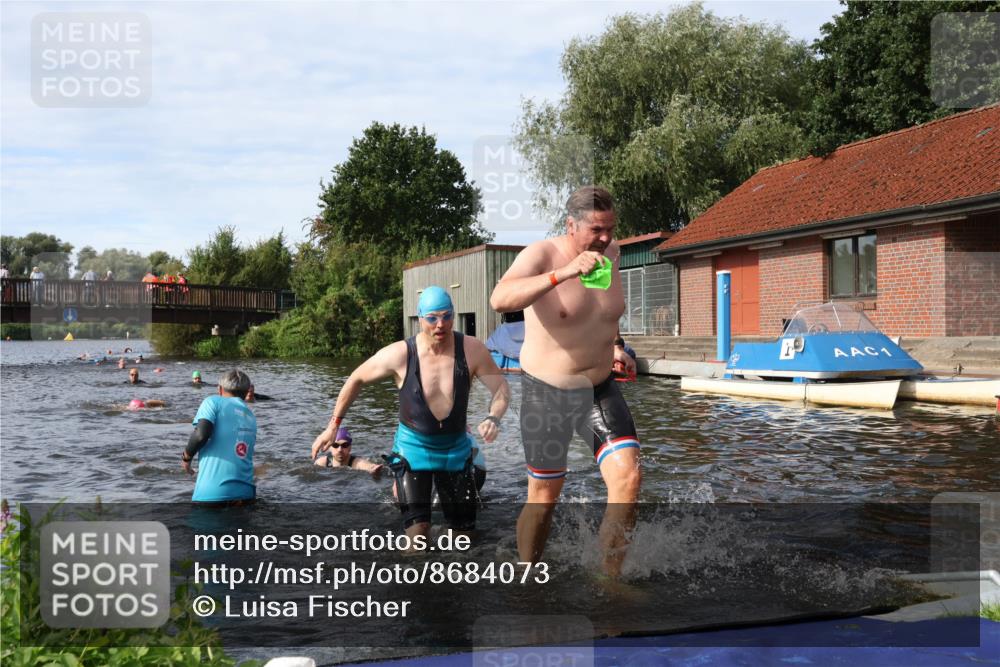 31.08.2025 - Elbe Triathlon Hamburg Luisa Fischer http://msf.ph/oto/8684073 31.08.2025 10:22:13 Schwimmen 1150, 1167, 1221, 1228, 1231, 1235 meine-sportfotos.de