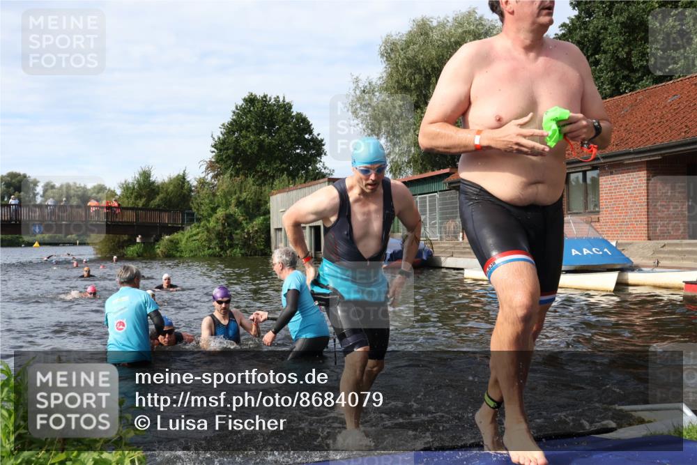 31.08.2025 - Elbe Triathlon Hamburg Luisa Fischer http://msf.ph/oto/8684079 31.08.2025 10:22:15 Schwimmen 1150, 1167, 1228, 1231, 1235 meine-sportfotos.de