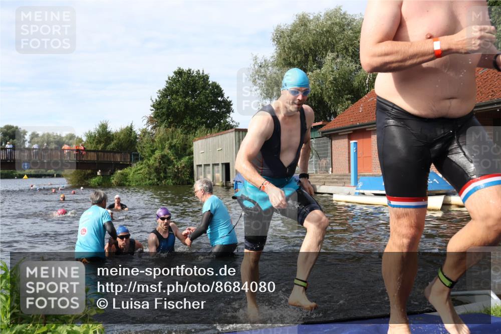31.08.2025 - Elbe Triathlon Hamburg Luisa Fischer http://msf.ph/oto/8684080 31.08.2025 10:22:15 Schwimmen 1150, 1167, 1228, 1231, 1235 meine-sportfotos.de