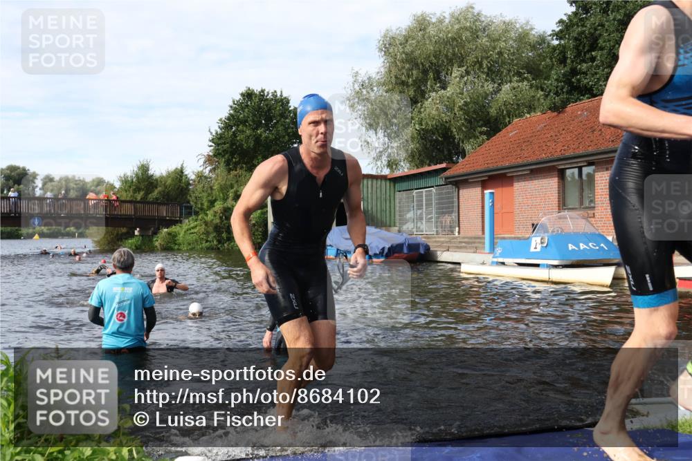 31.08.2025 - Elbe Triathlon Hamburg Luisa Fischer http://msf.ph/oto/8684102 31.08.2025 10:22:19 Schwimmen 1150, 1170, 1228, 1231, 1235 meine-sportfotos.de
