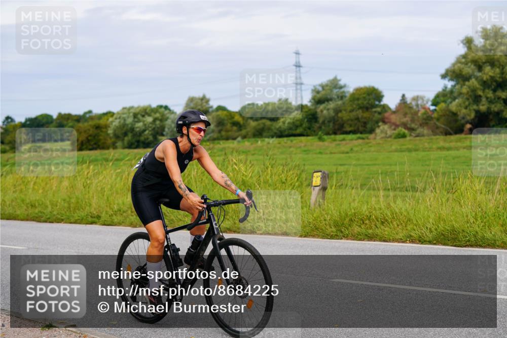 31.08.2025 - Elbe Triathlon Hamburg Michael Burmester http://msf.ph/oto/8684225 31.08.2025 11:18:59 Radfahren 1452 meine-sportfotos.de