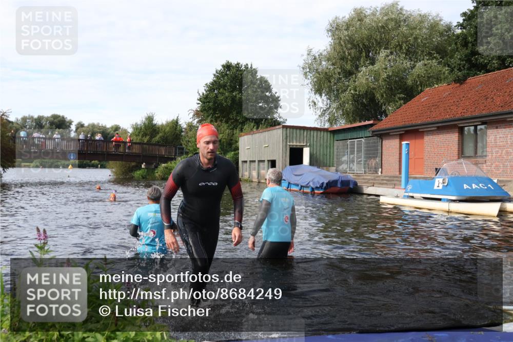 31.08.2025 - Elbe Triathlon Hamburg Luisa Fischer http://msf.ph/oto/8684249 31.08.2025 10:23:23 Schwimmen 1113, 1159, 1166, 1178, 1236 meine-sportfotos.de