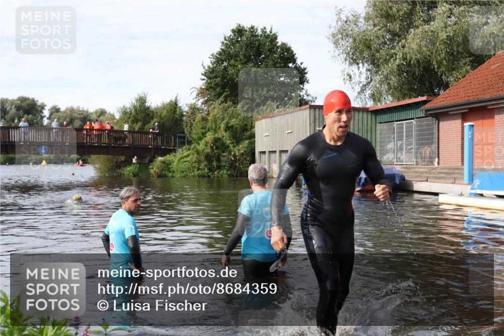 31.08.2025 - Elbe Triathlon Hamburg Luisa Fischer http://msf.ph/oto/8684359 31.08.2025 10:25:16 Schwimmen 1207 meine-sportfotos.de