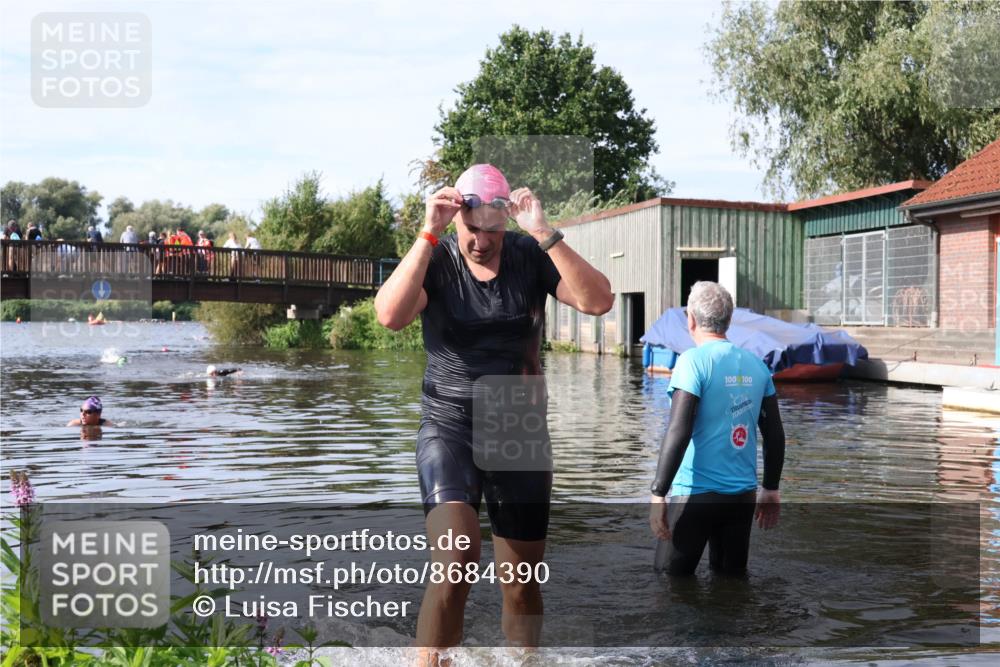 31.08.2025 - Elbe Triathlon Hamburg Luisa Fischer http://msf.ph/oto/8684390 31.08.2025 10:27:10 Schwimmen 1154 meine-sportfotos.de
