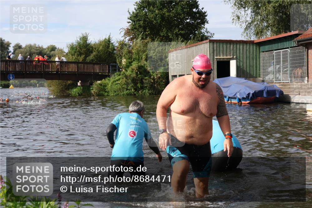 31.08.2025 - Elbe Triathlon Hamburg Luisa Fischer http://msf.ph/oto/8684471 31.08.2025 10:28:40 Schwimmen 1172, 1272 meine-sportfotos.de