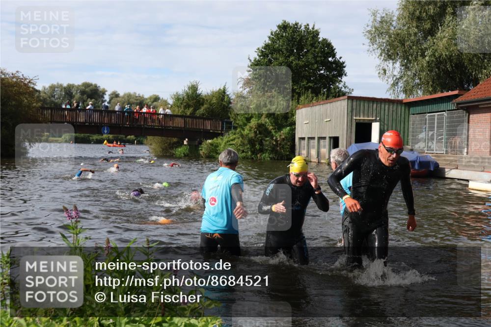 31.08.2025 - Elbe Triathlon Hamburg Luisa Fischer http://msf.ph/oto/8684521 31.08.2025 10:29:20 Schwimmen 1161, 1248, 1286, 1298 meine-sportfotos.de