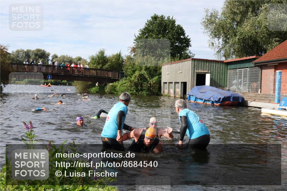 31.08.2025 - Elbe Triathlon Hamburg Luisa Fischer http://msf.ph/oto/8684540 31.08.2025 10:29:24 Schwimmen 1161, 1248, 1286, 1298 meine-sportfotos.de