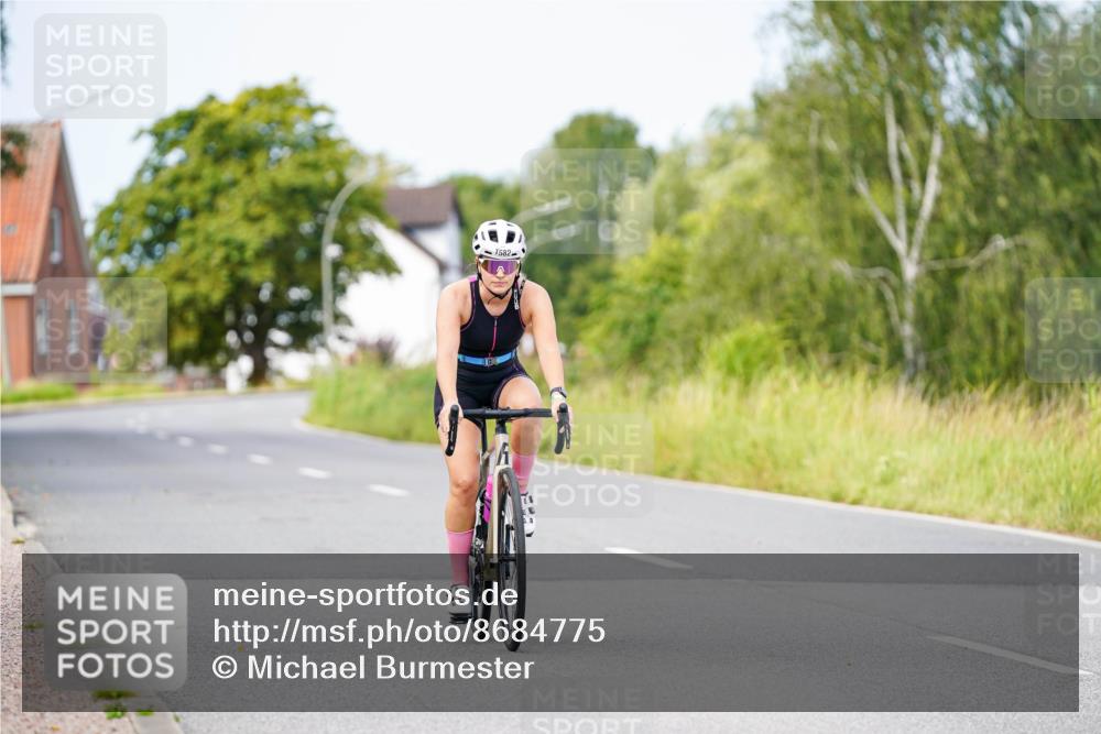 31.08.2025 - Elbe Triathlon Hamburg Michael Burmester http://msf.ph/oto/8684775 31.08.2025 11:25:09 Radfahren 1582 meine-sportfotos.de