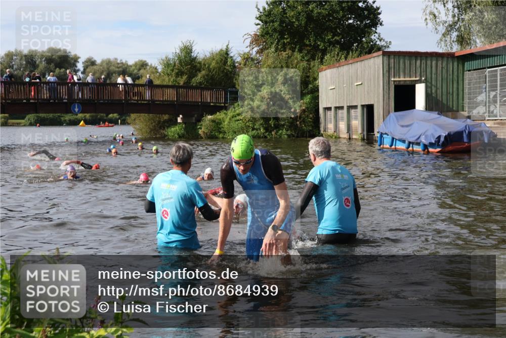 31.08.2025 - Elbe Triathlon Hamburg Luisa Fischer http://msf.ph/oto/8684939 31.08.2025 10:32:30 Schwimmen 1263, 1319 meine-sportfotos.de