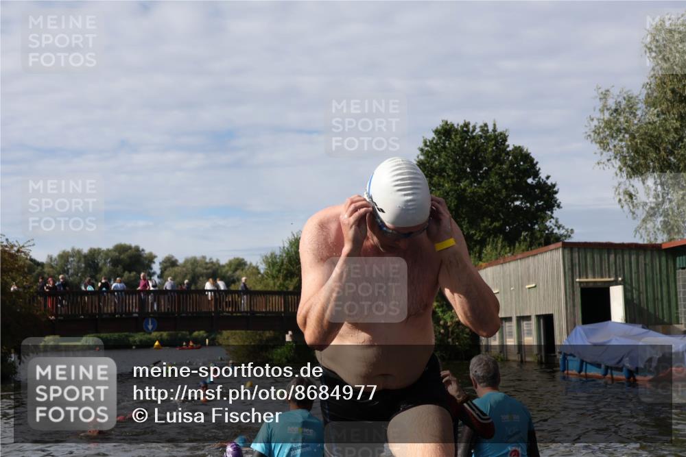 31.08.2025 - Elbe Triathlon Hamburg Luisa Fischer http://msf.ph/oto/8684977 31.08.2025 10:32:39 Schwimmen 1263, 1318, 1319, 1322, 1335 meine-sportfotos.de