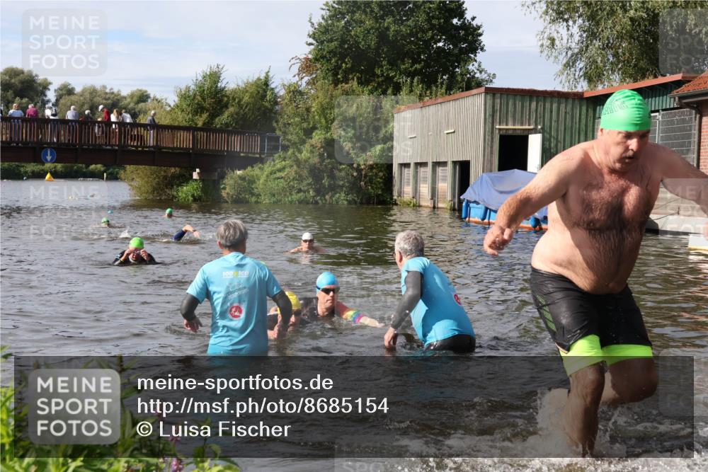 31.08.2025 - Elbe Triathlon Hamburg Luisa Fischer http://msf.ph/oto/8685154 31.08.2025 10:33:38 Schwimmen 1259, 1313, 1316, 1325 meine-sportfotos.de