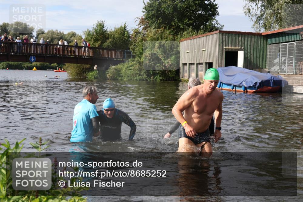 31.08.2025 - Elbe Triathlon Hamburg Luisa Fischer http://msf.ph/oto/8685252 31.08.2025 10:34:24 Schwimmen 1276, 1339 meine-sportfotos.de