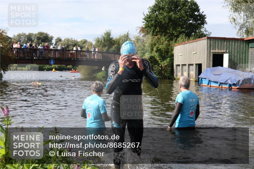31.08.2025 - Elbe Triathlon Hamburg Luisa Fischer http://msf.ph/oto/8685267 31.08.2025 10:34:27 Schwimmen 1276, 1339 meine-sportfotos.de