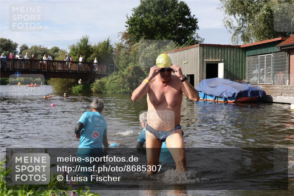 31.08.2025 - Elbe Triathlon Hamburg Luisa Fischer http://msf.ph/oto/8685307 31.08.2025 10:35:16 Schwimmen 1294, 1333 meine-sportfotos.de