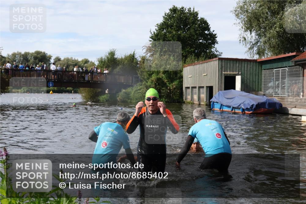 31.08.2025 - Elbe Triathlon Hamburg Luisa Fischer http://msf.ph/oto/8685402 31.08.2025 10:37:27 Schwimmen 1309, 1341, 1352, 1379, 1439 meine-sportfotos.de