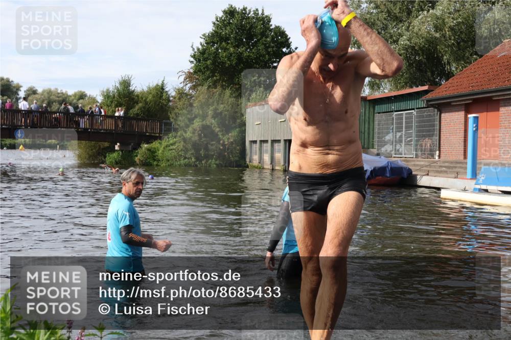 31.08.2025 - Elbe Triathlon Hamburg Luisa Fischer http://msf.ph/oto/8685433 31.08.2025 10:37:35 Schwimmen 1341, 1439 meine-sportfotos.de