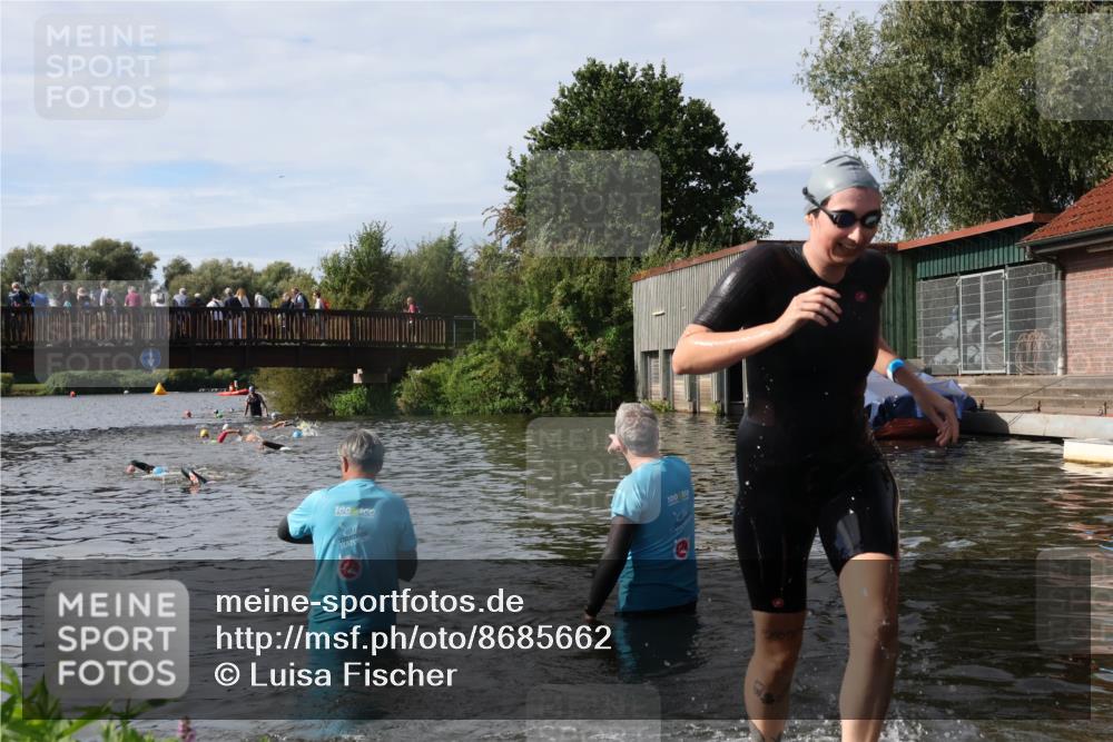 31.08.2025 - Elbe Triathlon Hamburg Luisa Fischer http://msf.ph/oto/8685662 31.08.2025 10:40:14 Schwimmen 1386, 1446 meine-sportfotos.de