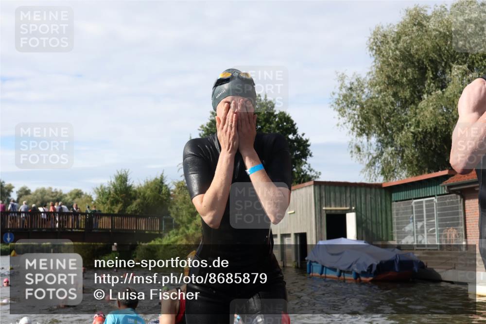 31.08.2025 - Elbe Triathlon Hamburg Luisa Fischer http://msf.ph/oto/8685879 31.08.2025 10:41:50 Schwimmen 1345, 1370, 1375, 1442, 1449 meine-sportfotos.de
