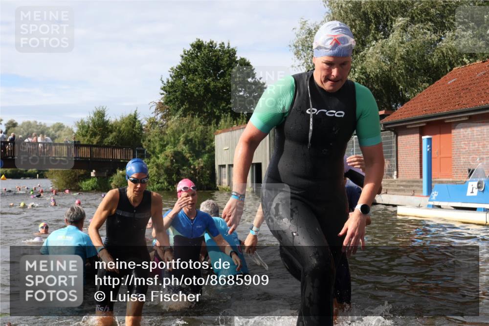 31.08.2025 - Elbe Triathlon Hamburg Luisa Fischer http://msf.ph/oto/8685909 31.08.2025 10:42:00 Schwimmen 1365, 1375, 1381, 1382, 1393, 1413, 1428, 1450, 1484, 1487, 1498 meine-sportfotos.de