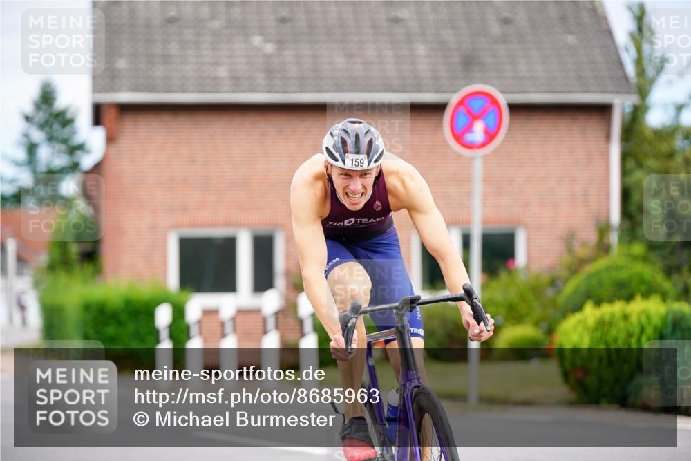 31.08.2025 - Elbe Triathlon Hamburg Michael Burmester http://msf.ph/oto/8685963 31.08.2025 14:14:50 Radfahren 127 meine-sportfotos.de