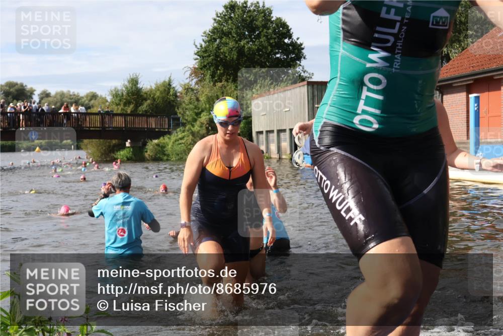 31.08.2025 - Elbe Triathlon Hamburg Luisa Fischer http://msf.ph/oto/8685976 31.08.2025 10:42:14 Schwimmen 1357, 1395, 1407, 1410, 1411, 1416, 1425, 1433, 1436, 1450 meine-sportfotos.de