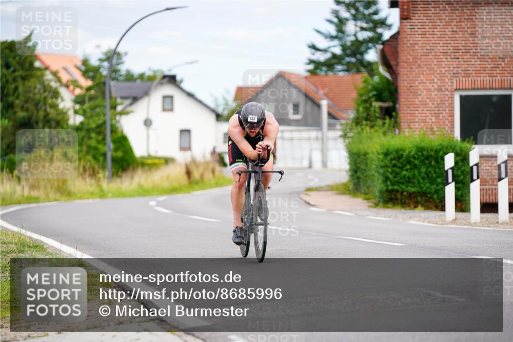 31.08.2025 - Elbe Triathlon Hamburg Michael Burmester http://msf.ph/oto/8685996 31.08.2025 14:15:17 Radfahren  meine-sportfotos.de