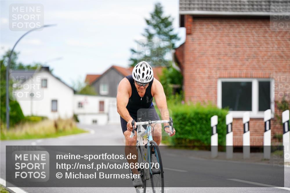 31.08.2025 - Elbe Triathlon Hamburg Michael Burmester http://msf.ph/oto/8686070 31.08.2025 14:16:15 Radfahren 131, 145 meine-sportfotos.de