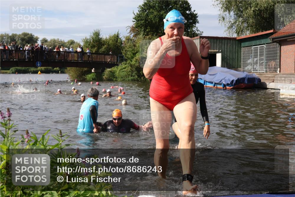 31.08.2025 - Elbe Triathlon Hamburg Luisa Fischer http://msf.ph/oto/8686243 31.08.2025 10:43:34 Schwimmen 1363, 1438, 1466, 1476, 1507 meine-sportfotos.de