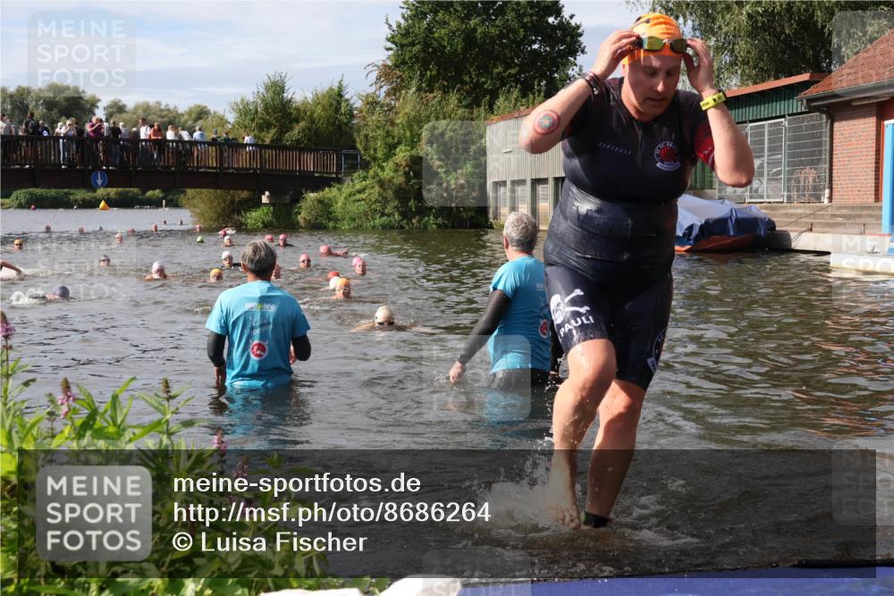 31.08.2025 - Elbe Triathlon Hamburg Luisa Fischer http://msf.ph/oto/8686264 31.08.2025 10:43:38 Schwimmen 1441, 1466, 1476, 1507 meine-sportfotos.de