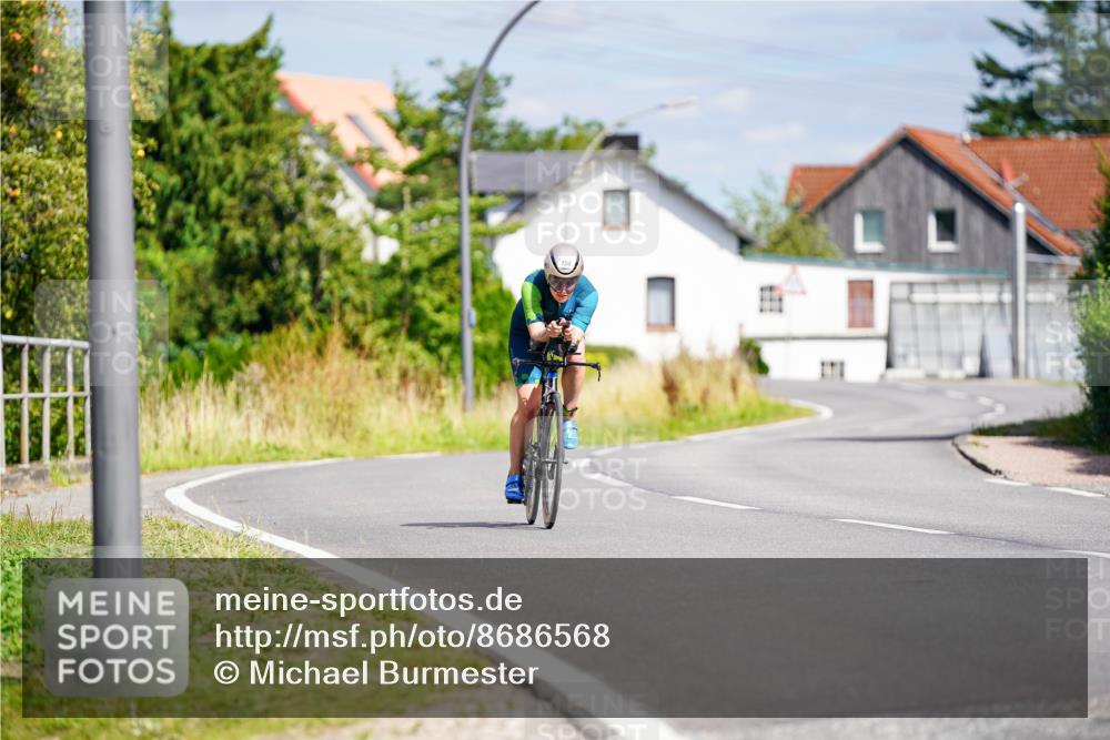 31.08.2025 - Elbe Triathlon Hamburg Michael Burmester http://msf.ph/oto/8686568 31.08.2025 14:39:29 Radfahren  meine-sportfotos.de