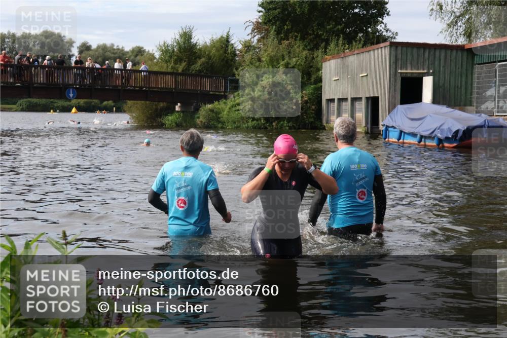31.08.2025 - Elbe Triathlon Hamburg Luisa Fischer http://msf.ph/oto/8686760 31.08.2025 10:49:27 Schwimmen 1594 meine-sportfotos.de