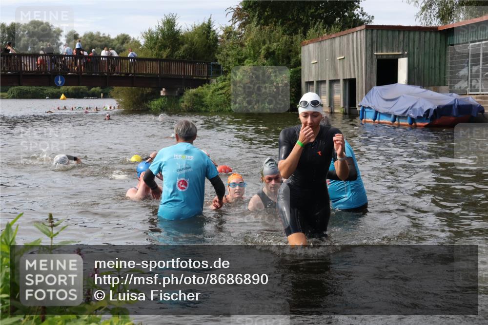31.08.2025 - Elbe Triathlon Hamburg Luisa Fischer http://msf.ph/oto/8686890 31.08.2025 10:50:40 Schwimmen 1537, 1549, 1576, 1584, 1609 meine-sportfotos.de