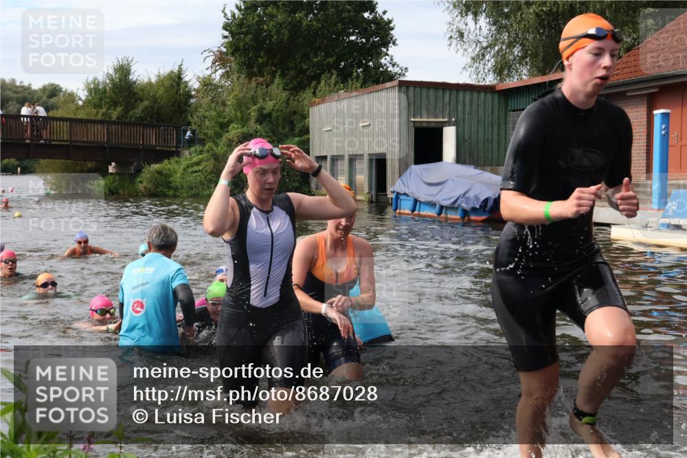 31.08.2025 - Elbe Triathlon Hamburg Luisa Fischer http://msf.ph/oto/8687028 31.08.2025 10:52:00 Schwimmen 1519, 1532, 1536, 1552, 1561, 1562, 1571, 1595, 1597 meine-sportfotos.de