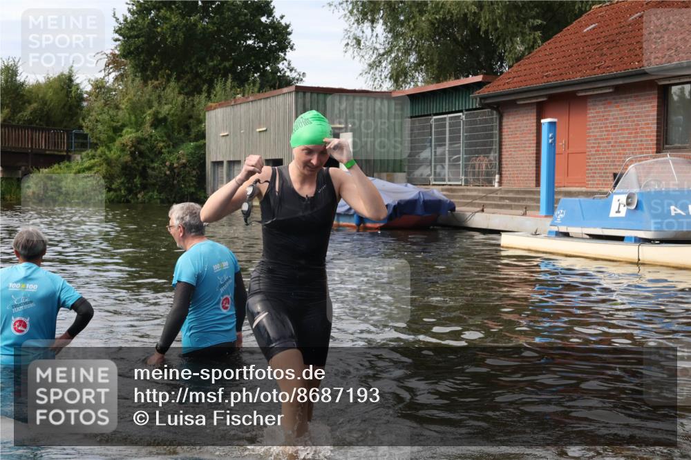 31.08.2025 - Elbe Triathlon Hamburg Luisa Fischer http://msf.ph/oto/8687193 31.08.2025 10:53:57 Schwimmen 1574, 1593 meine-sportfotos.de