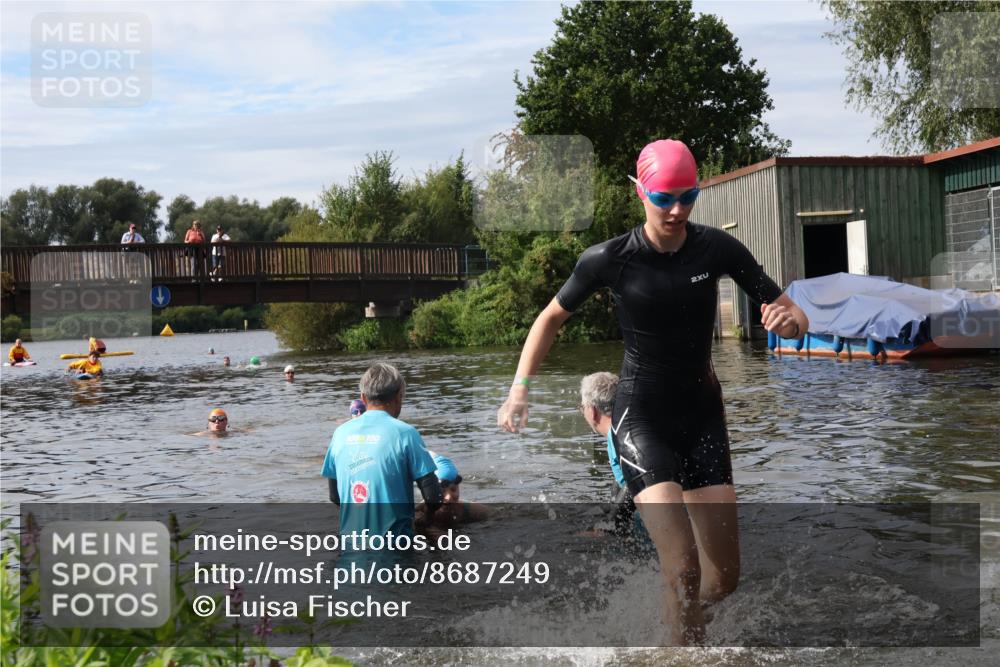 31.08.2025 - Elbe Triathlon Hamburg Luisa Fischer http://msf.ph/oto/8687249 31.08.2025 10:55:05 Schwimmen 1515, 1525, 1538, 1589, 1611 meine-sportfotos.de