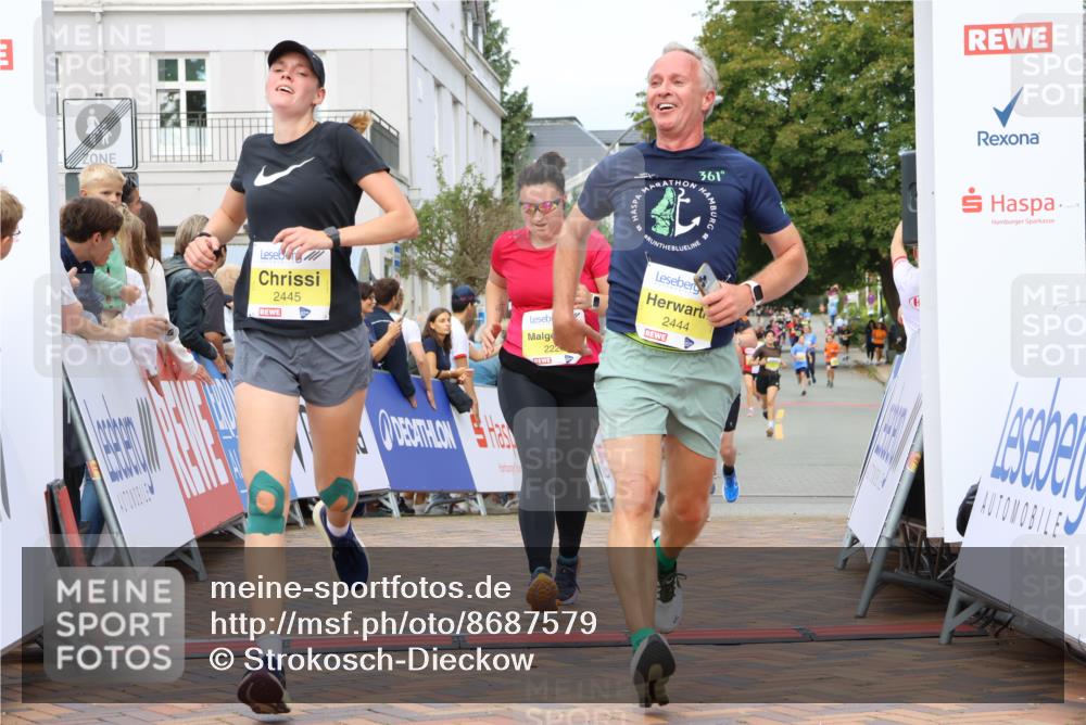31.08.2025 - 21. Blankeneser Heldenlauf Strokosch-Dieckow http://msf.ph/oto/8687579 31.08.2025 10:30:15 Ziel 2445, 2444, 2616, 2253, 2226, 2588, 2731, 2543 meine-sportfotos.de